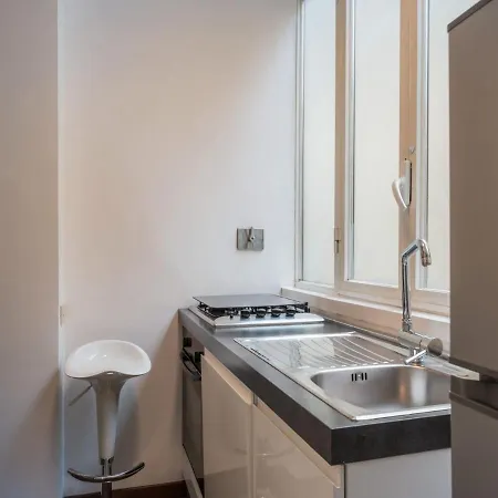 The Rent - Three-bedroom Close To The Quirinale * Roma
