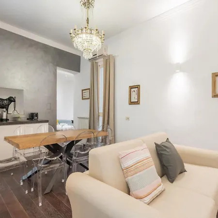 The Rent - Three-bedroom Close To The Quirinale Roma