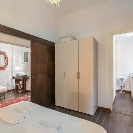 The Rent - Three-bedroom Close To The Quirinale