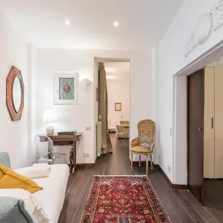 The Rent - Three-bedroom Close To The Quirinale Rome