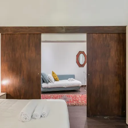Apartment The Rent - Three-bedroom Close To The Quirinale