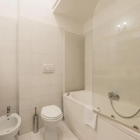 The Rent - Three-bedroom Close To The Quirinale Apartment Rome