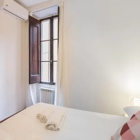 The Rent - Three-bedroom Close To The Quirinale Apartamento